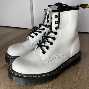 Dr Marten Women’s Boots Size 7